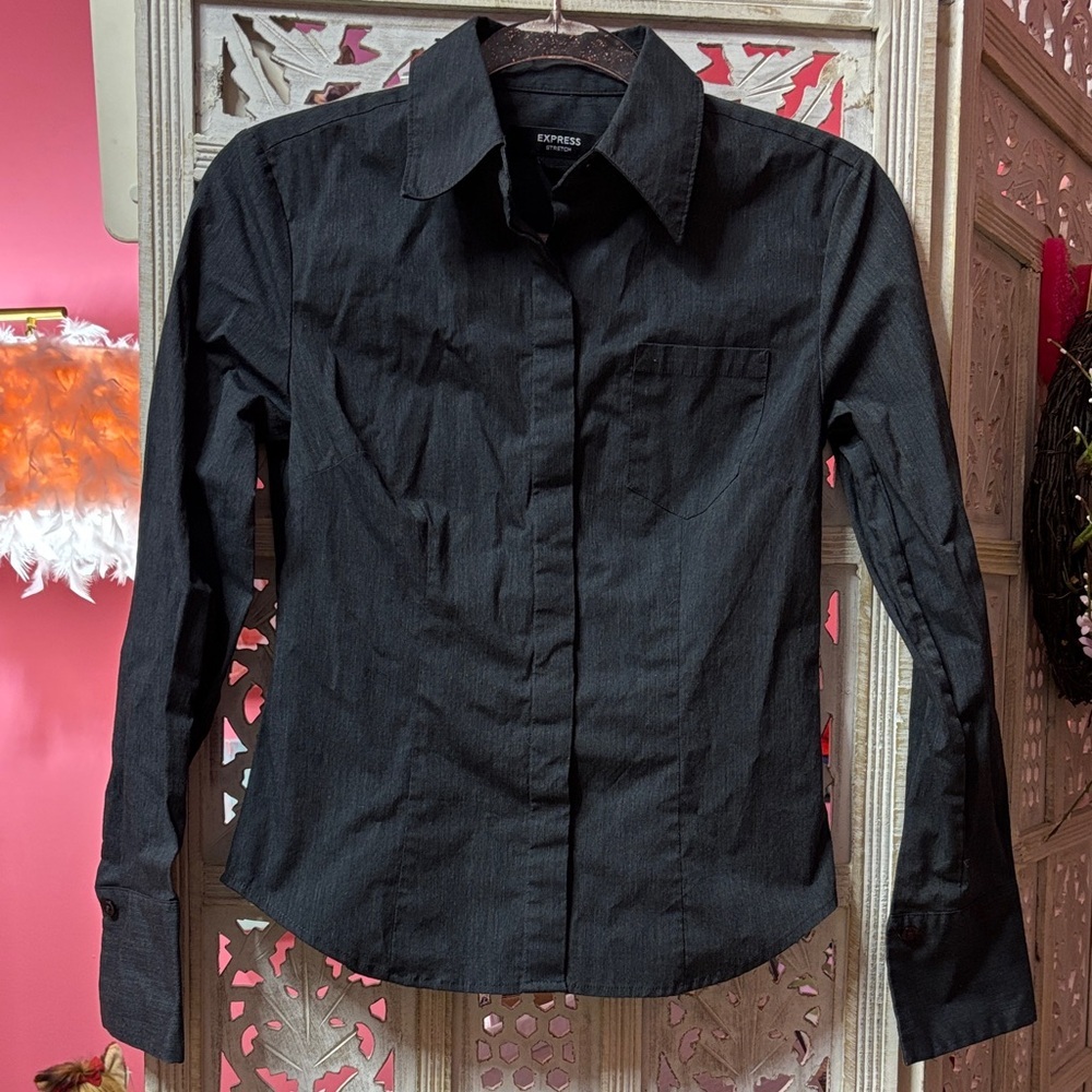 Women’s Express Stretch Dark Grey Long Sleeve Shirt Size: 3/4